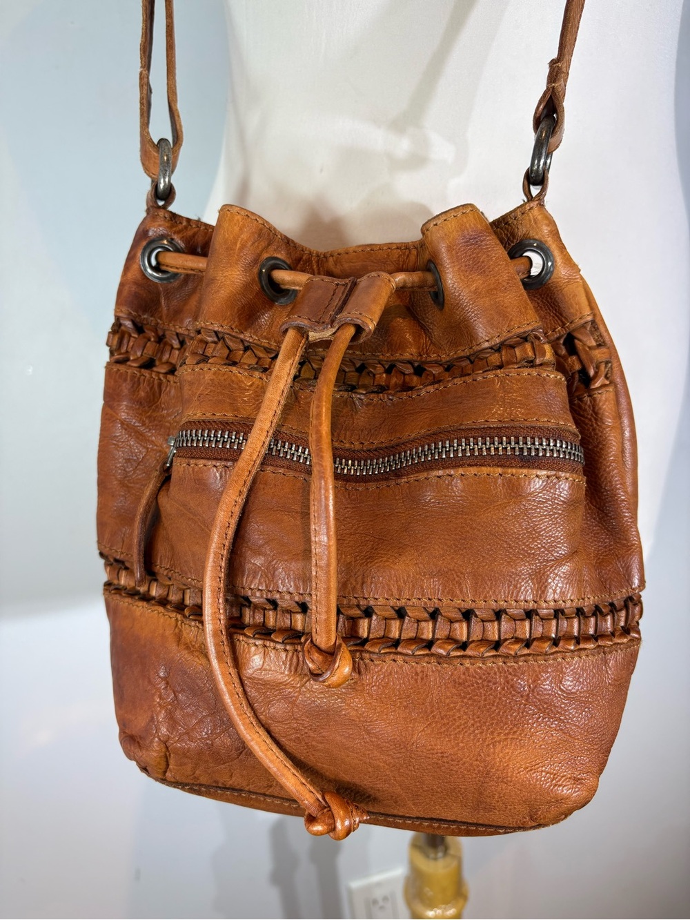 Vilenca Holland Brown Leather Bucket Bag Boho Crossbody Drawstring Purse